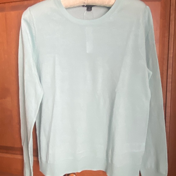 NWT JCrew Pale Mint Green Lightweight Fine Merino Sweater, S - Picture 2 of 5